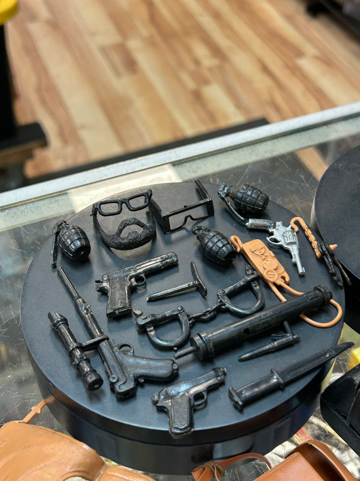 Double Agent with Accessories (Vintage Mike Hazard, Marx Toys) Loose product image 10, provided for visual reference and
