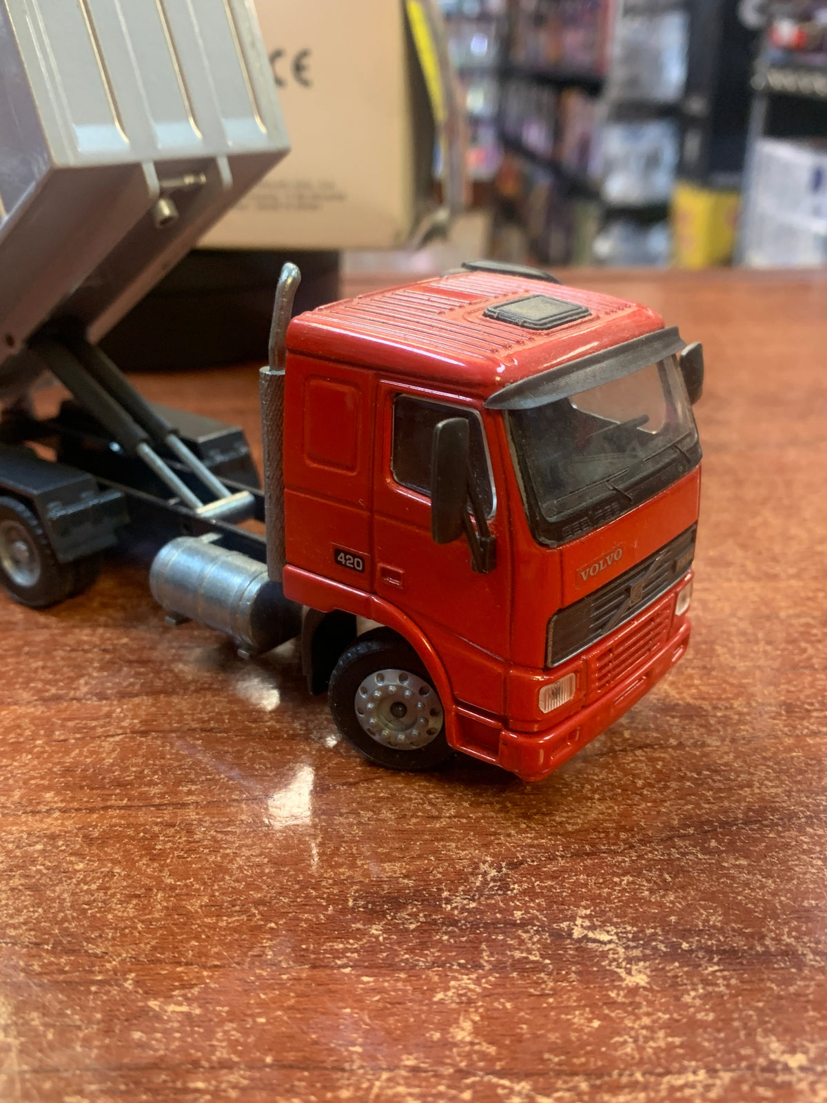 Volvo FH12-420 Dumptruck 1/50 Scale( Vintage JOAL, Compact) product image 9, provided for visual reference and product