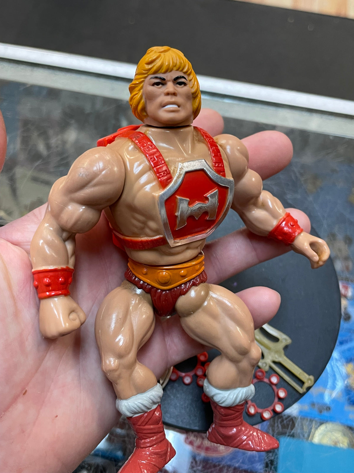 Thunder Punch He-Man 1273 (Vintage MOTU, Mattel) **COMPLETE** product image 3, provided for visual reference and product