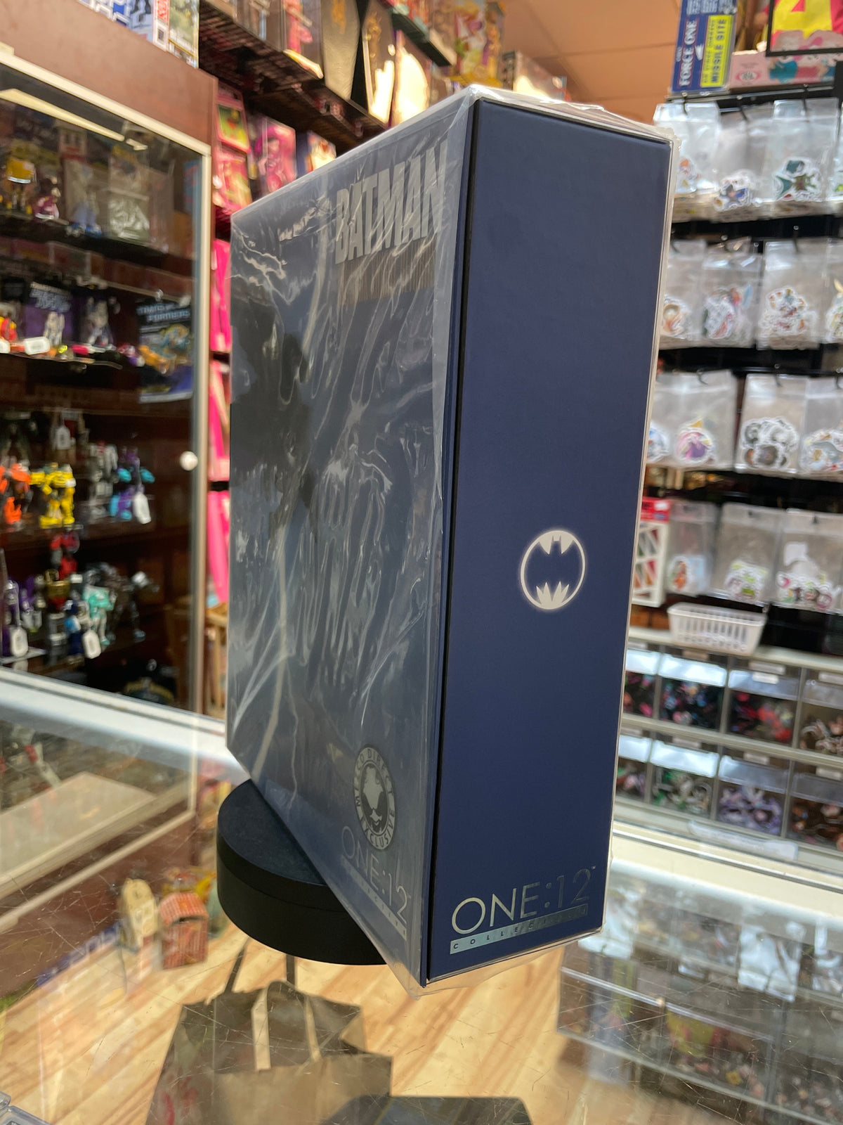 Batman The Dark Knight Returns Exclusive (DC Comics, Mezco One:12) **SEALED** product image 6, provided for visual reference