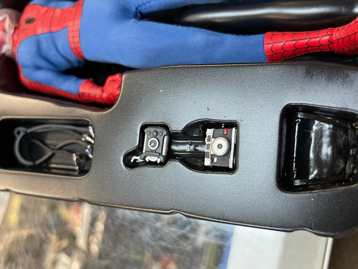 Amazing Spider-Man (Mezco One:12, Marvel) **COMPLETE** product image 15, provided for visual reference and product detail
