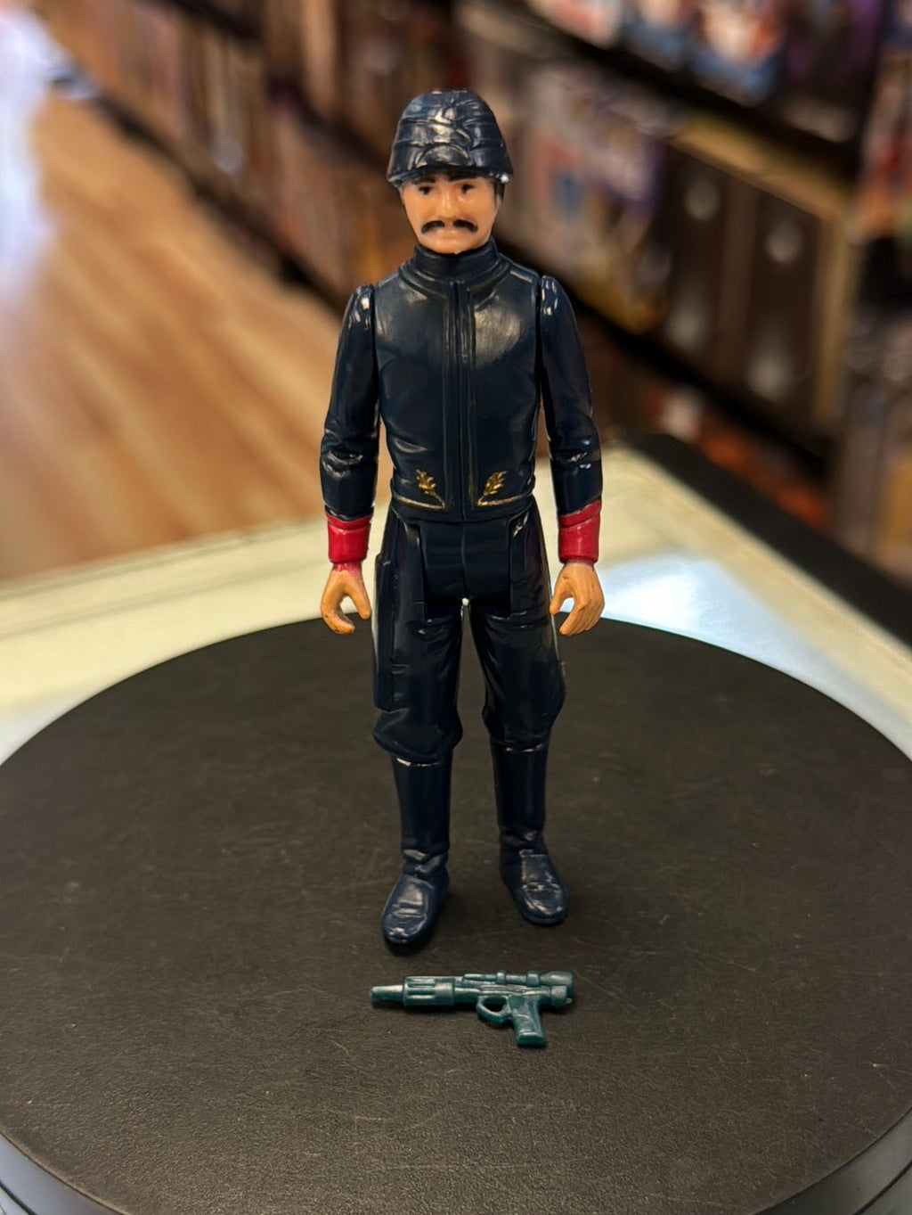 Bespin Security Short HK 1926 (Vintage Star Wars, Kenner) COMPLETE product image 1, provided for visual reference and