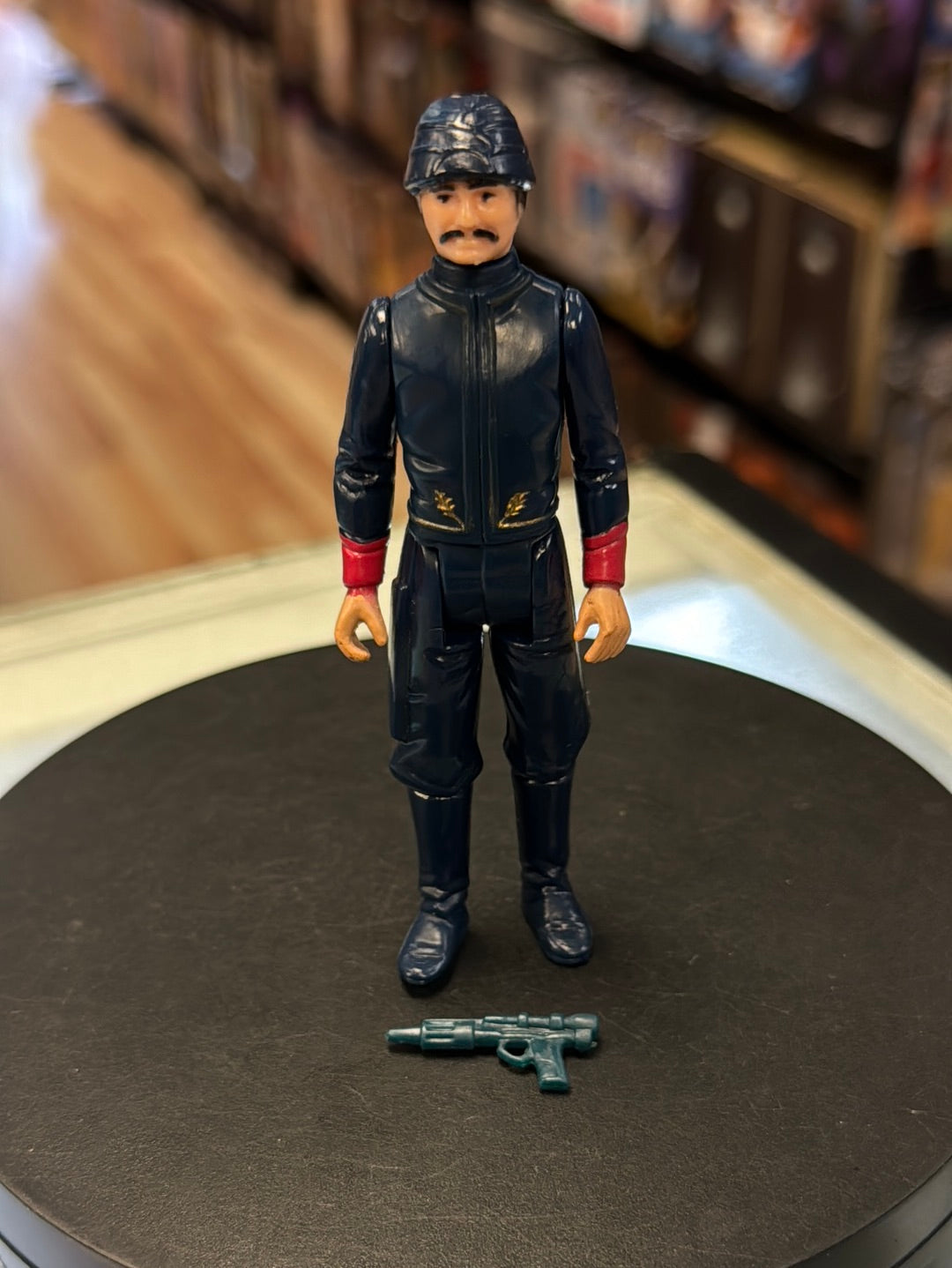 Bespin Security Short HK 1926 (Vintage Star Wars, Kenner) COMPLETE product image 1, provided for visual reference and