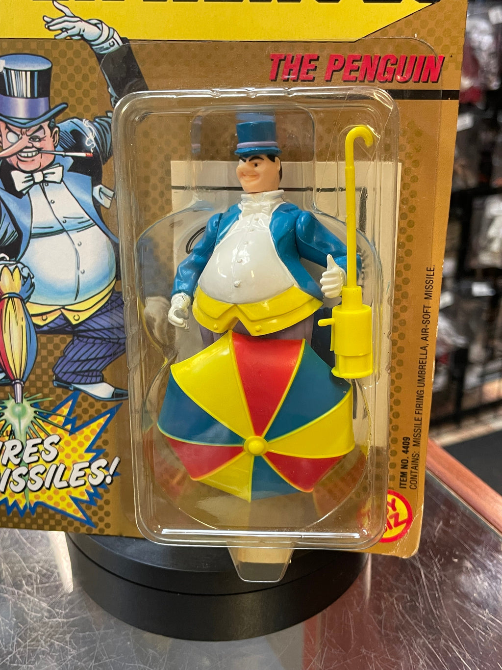 Umbrella Firing Missels Penguin (Vintage DC Comic Superheroes, Toybiz) **SEALED** product image 7, provided for visual