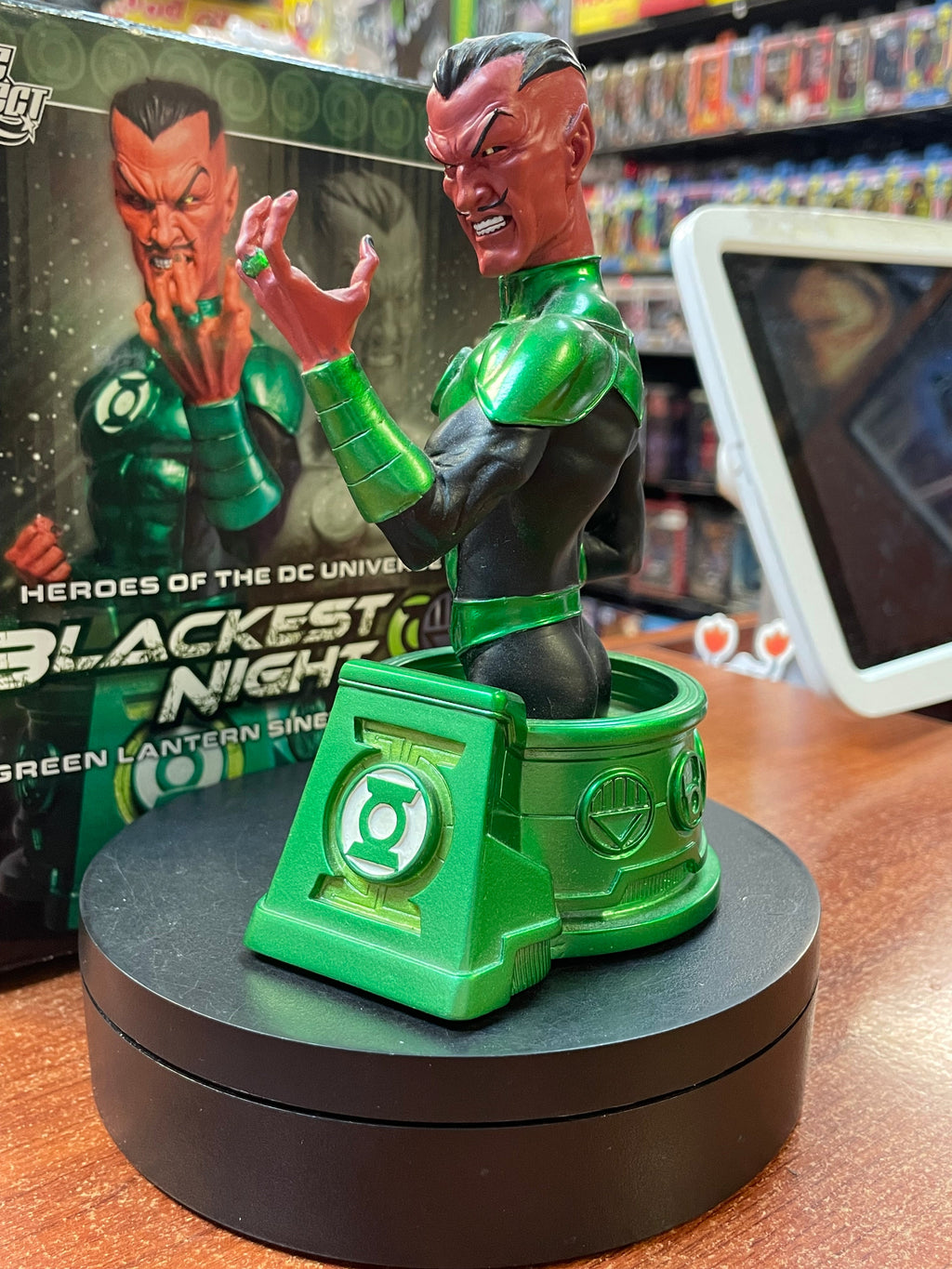 Green Lantern Sinestro Bust (DC Comics, DC Direct, Blackest Night) OPEN BOX product image 7, provided for visual reference