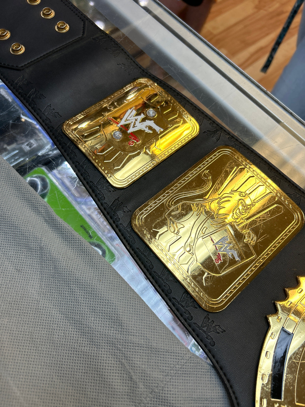 Winged Eagle Championship Belt with Bag (Vintage WWF, Figures Toy Company) product image 4, provided for visual reference