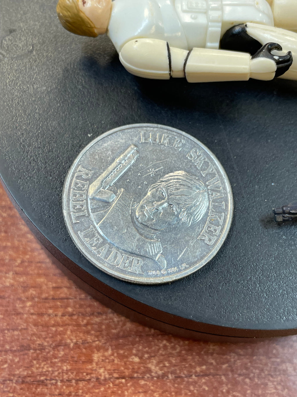 Stormtrooper Luke Skywalker with Black Blaster & Coin (Vintage Star Wars, Kenner) product image 4, provided for visual