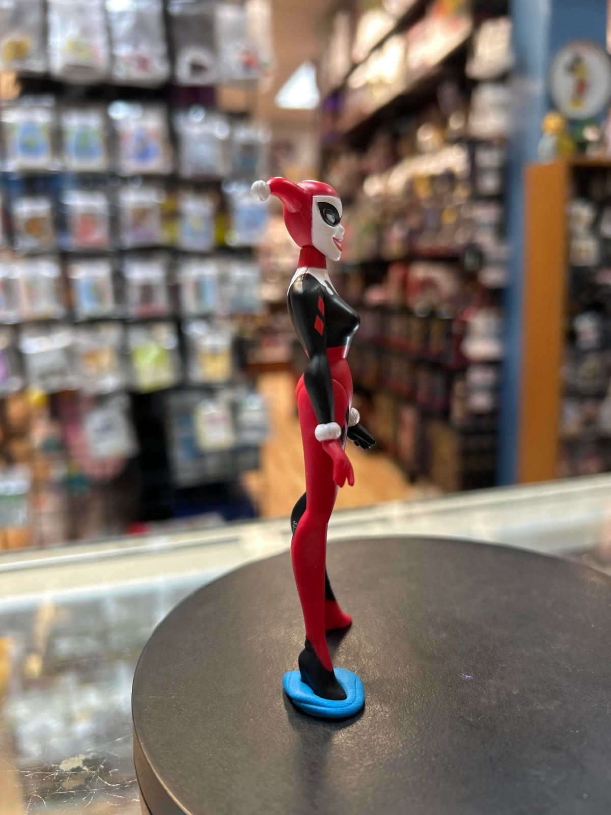 Harley Quinn 4” (Justice League Unlimited, Mattel) product image 2, provided for visual reference and product detail review