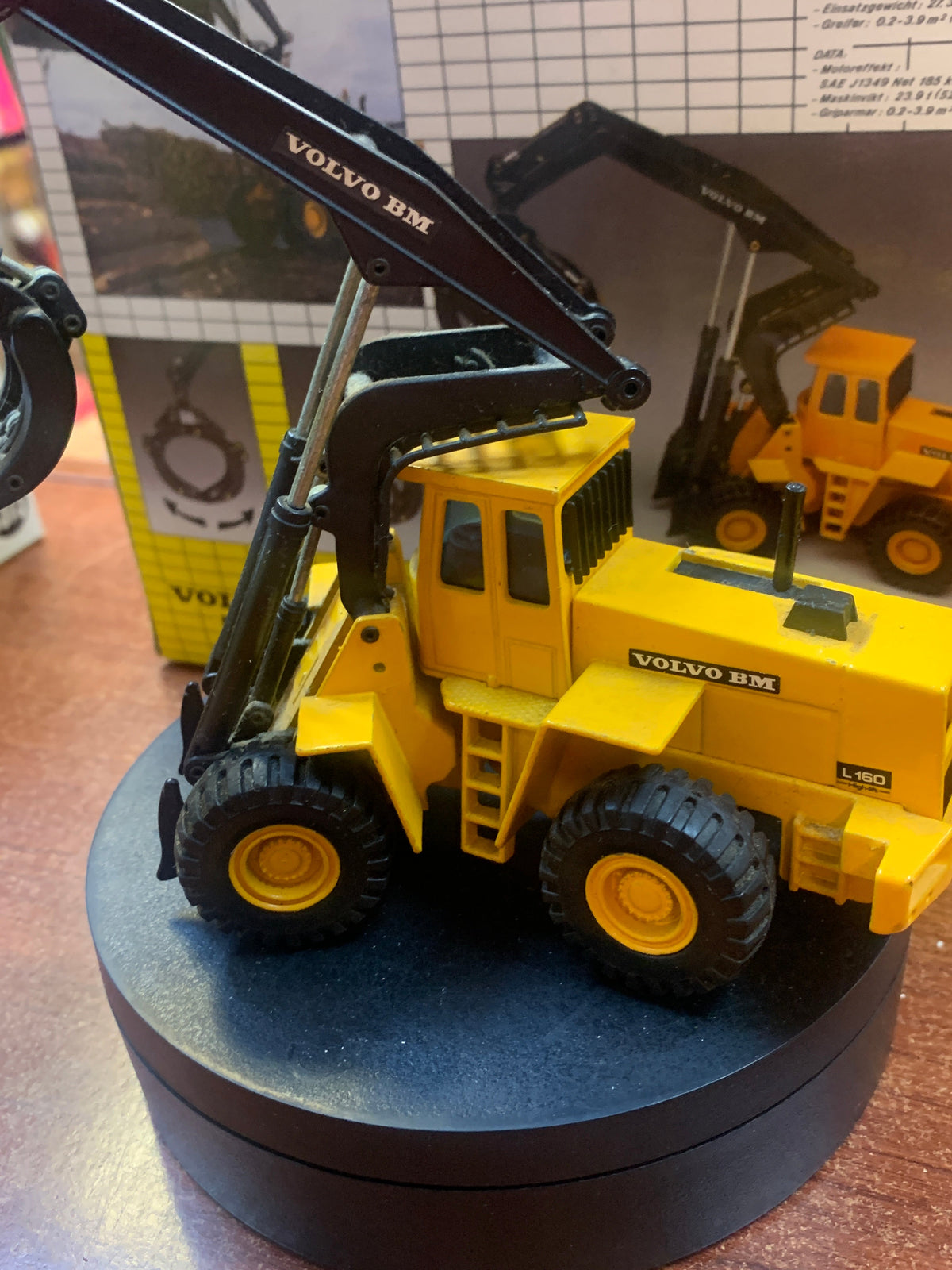Caterpillar Compact Volvo BM L160 High Lift 1/70 ( Vintage JOAL, CAT) product image 5, provided for visual reference and