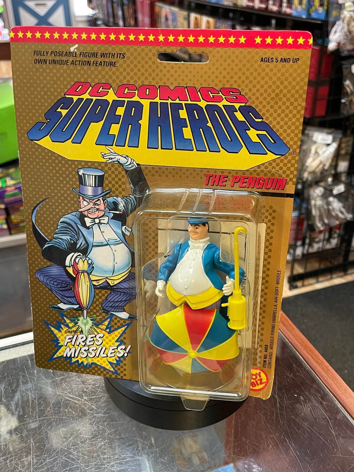Umbrella Firing Missels Penguin (Vintage DC Comic Superheroes, Toybiz) **SEALED** product image 8, provided for visual