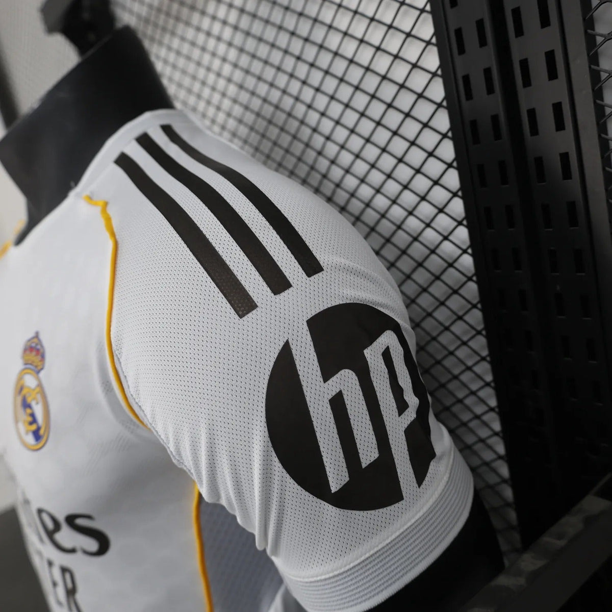 Player Version Real Madrid Jersey 25/26 Home Football Kit product image 7