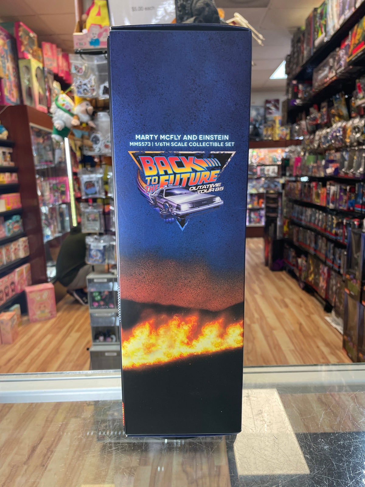 Marty Mcfly & Einstein #MMS573 (Hot Toys, Marvel) **COMPLETE** product image 9, provided for visual reference and product