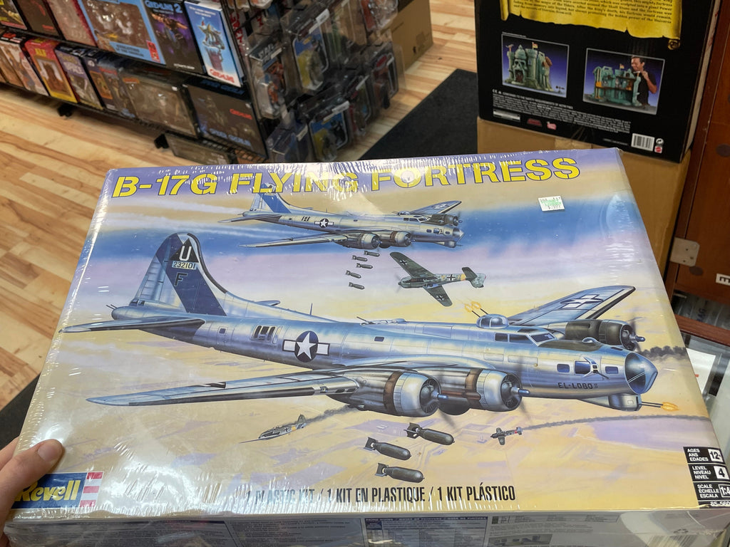 B-17G Flying Fortress 1:48 #85-5600 (Revell Monogram, Model Kit) SEALED product image 17, provided for visual reference and