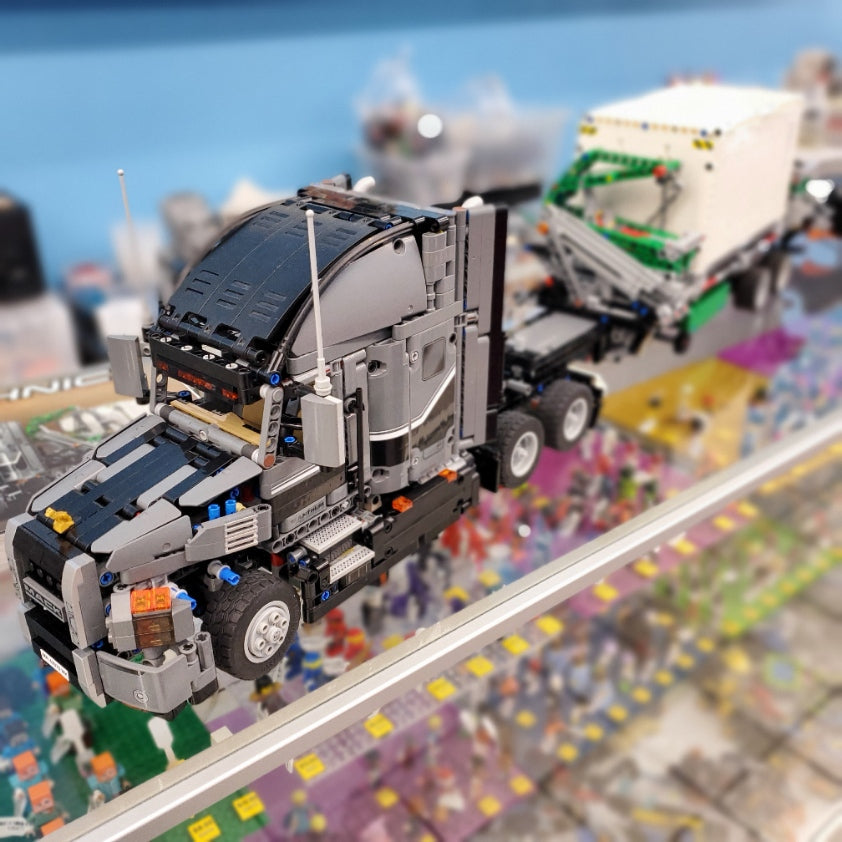 42078 LEGO Technic: Mack Anthem (Retired) (Previously Owned) product image 1, provided for visual reference and product