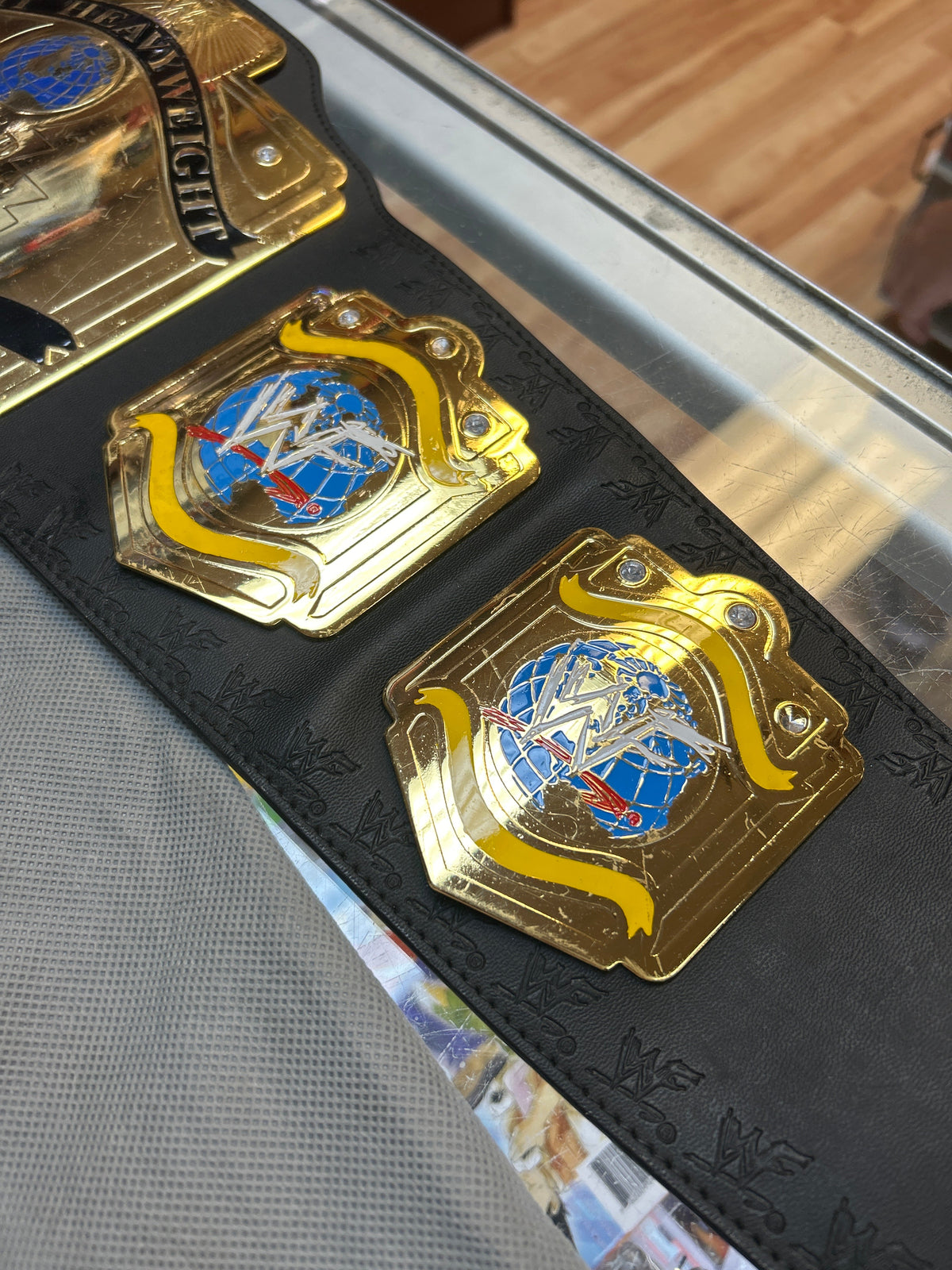 Light Heavyweight Championship Belt with Bag (Vintage WWF, Figures Toy Company) product image 2, provided for visual