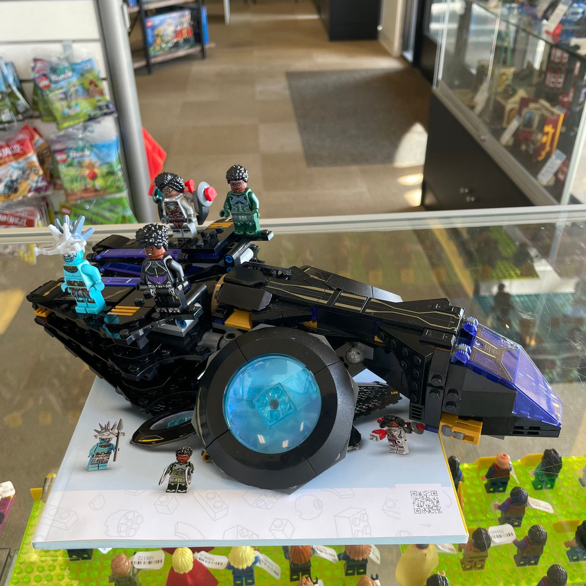 76211 Shuri's Sunbird (Previously Owned) product image 1, provided for visual reference and product detail review