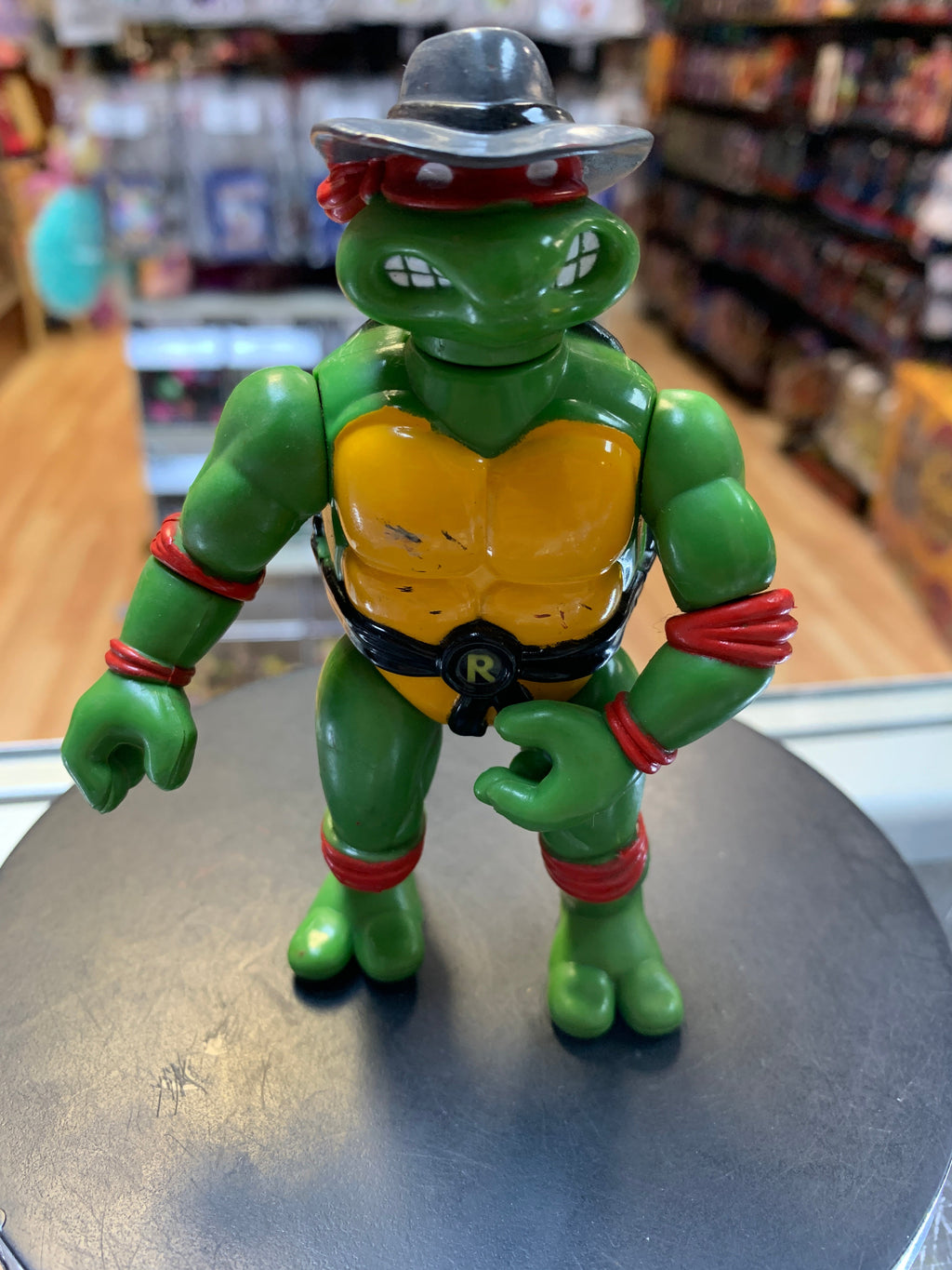 Undercover Raphael (Vintage TMNT Ninja Turtles, Playmates) product image 1, provided for visual reference and product detail