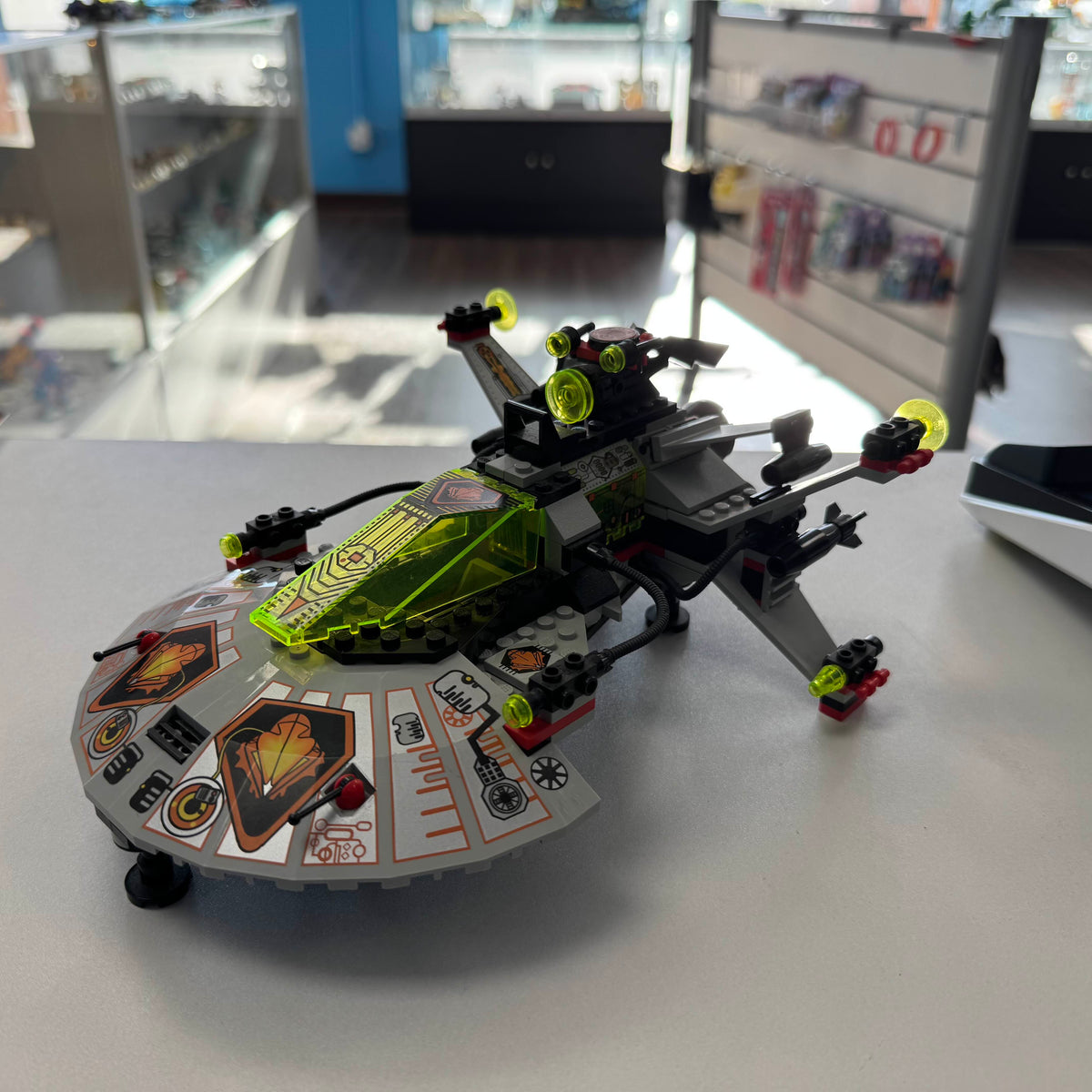 6915 Warp Wing Fighter (Retired) (Previously Owned) product image 1, provided for visual reference and product detail review