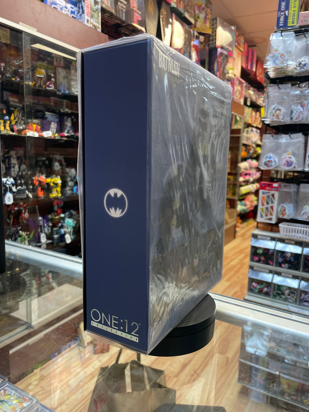 Batman The Dark Knight Returns Exclusive (DC Comics, Mezco One:12) **SEALED** product image 5, provided for visual reference