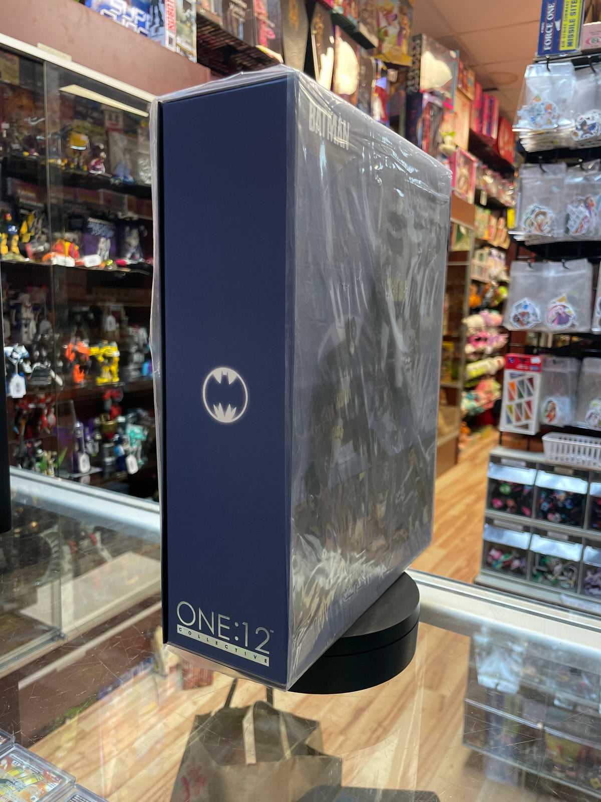 Batman The Dark Knight Returns Exclusive (DC Comics, Mezco One:12) **SEALED** product image 5, provided for visual reference