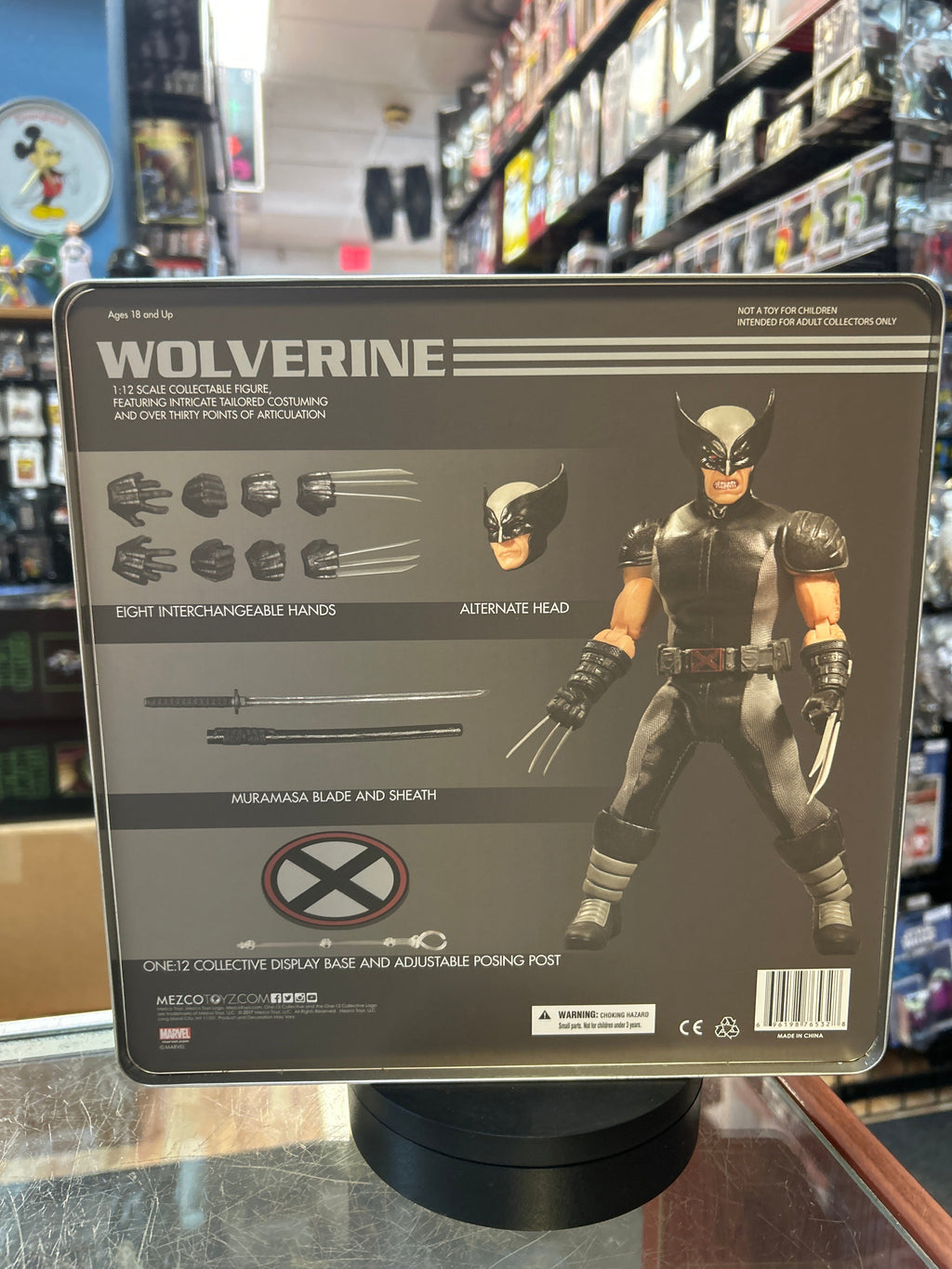 X Force Wolverine 1:12 (Mezco, Marvel) **COMPLETE** product image 7, provided for visual reference and product detail review