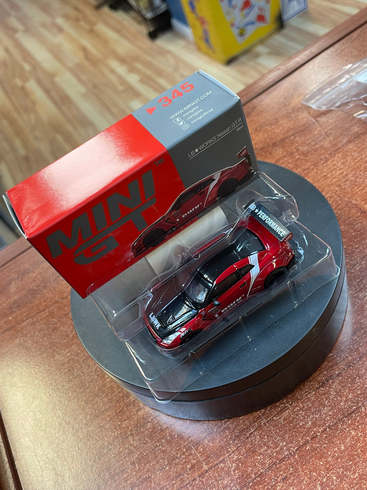 Nissan GT-R LB Works (Mini GT, Diecast ) product image 4, provided for visual reference and product detail review
