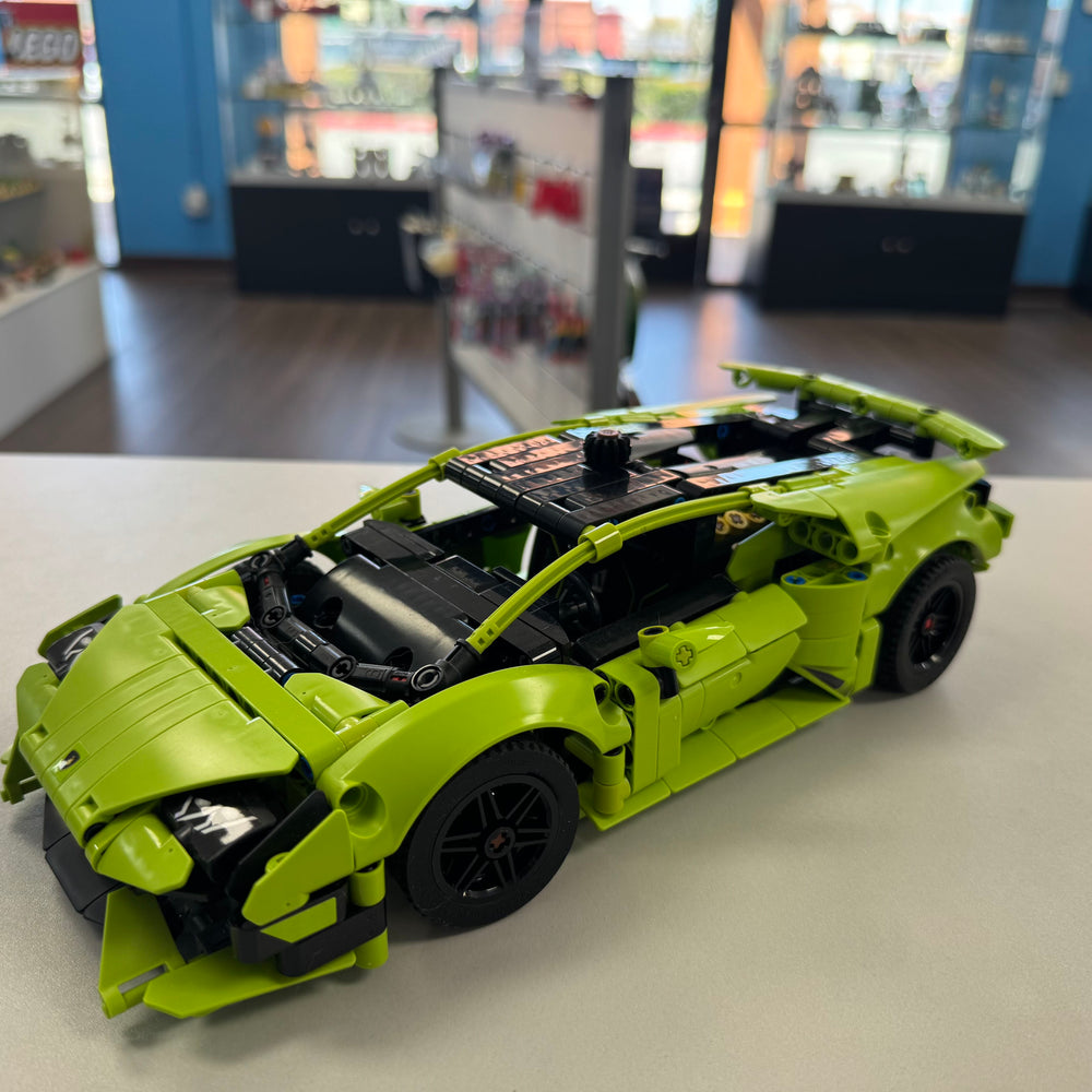 42161 Lamborghini Huracán Tecnica (Previously Owned)