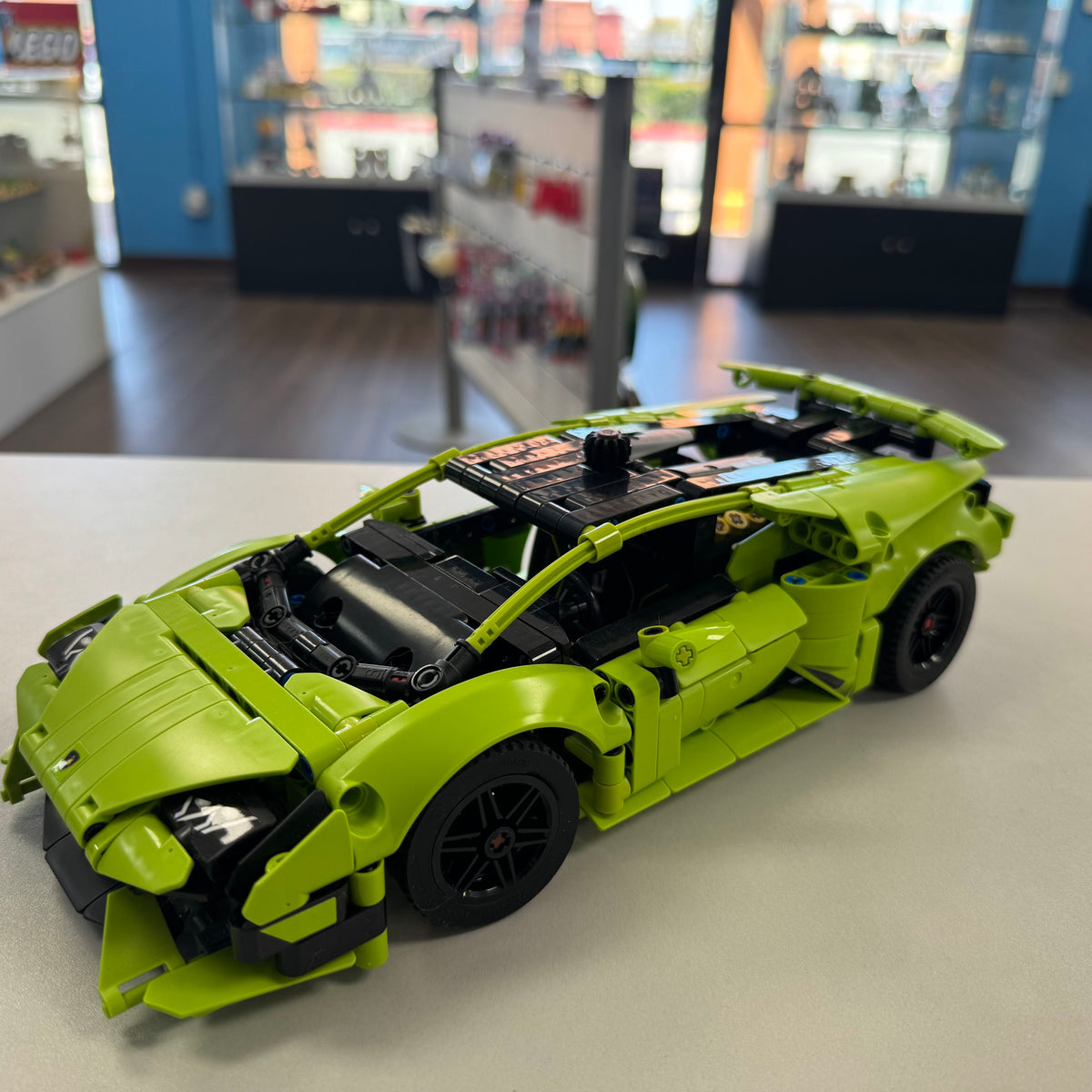42161 Lamborghini Huracán Tecnica (Previously Owned) product image 1, provided for visual reference and product detail review