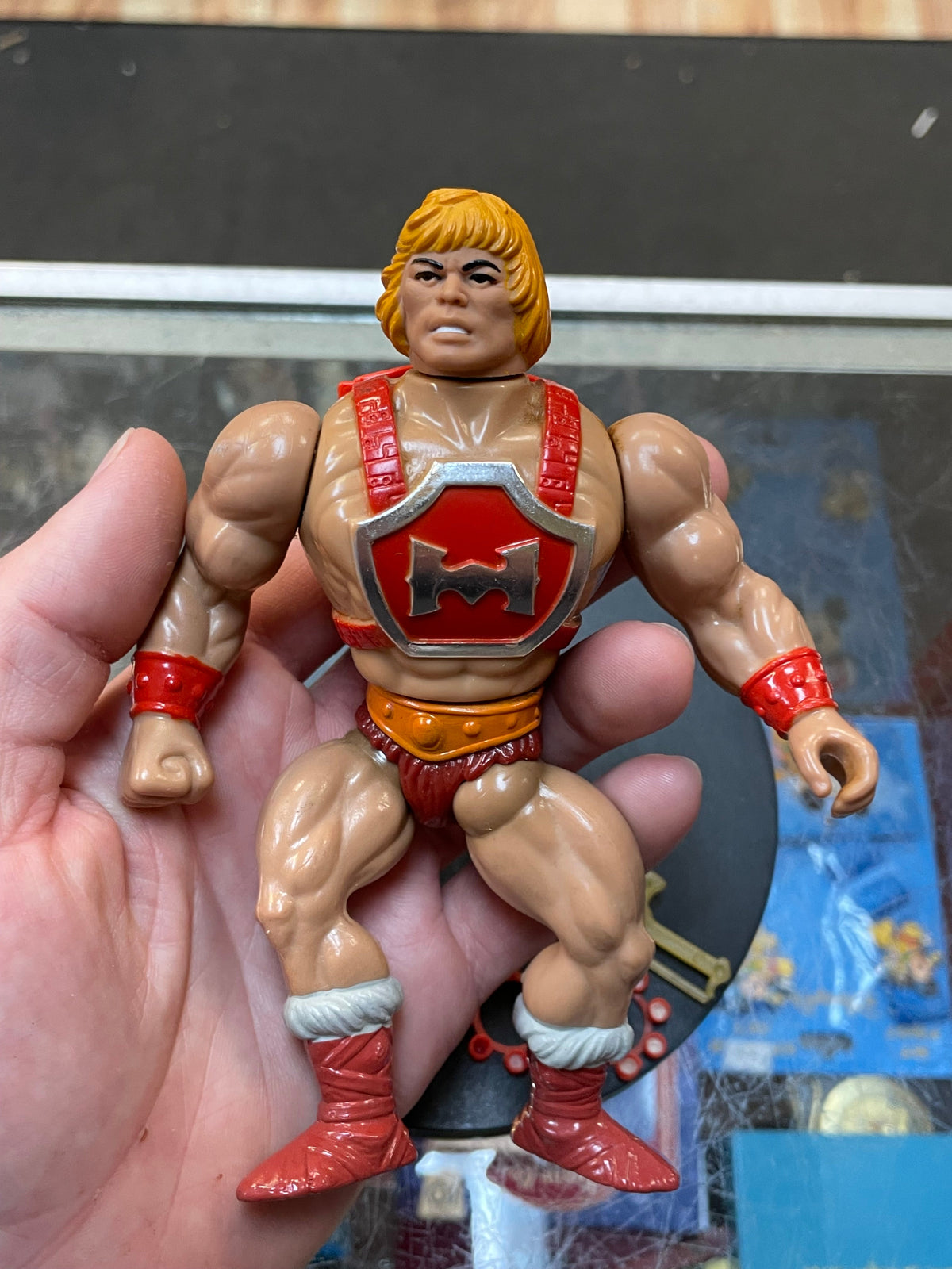 Thunder Punch He-Man 1273 (Vintage MOTU, Mattel) **COMPLETE** product image 4, provided for visual reference and product