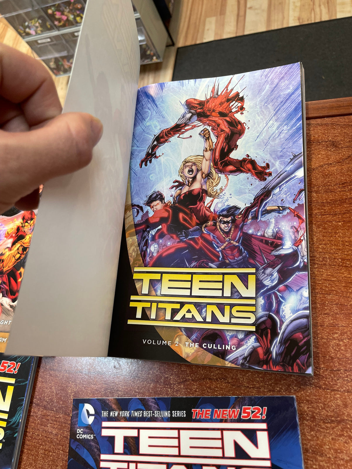 New 52 Teen Titans Vol 1-4 TPB (DC Universe, Comics) product image 8, provided for visual reference and product detail review