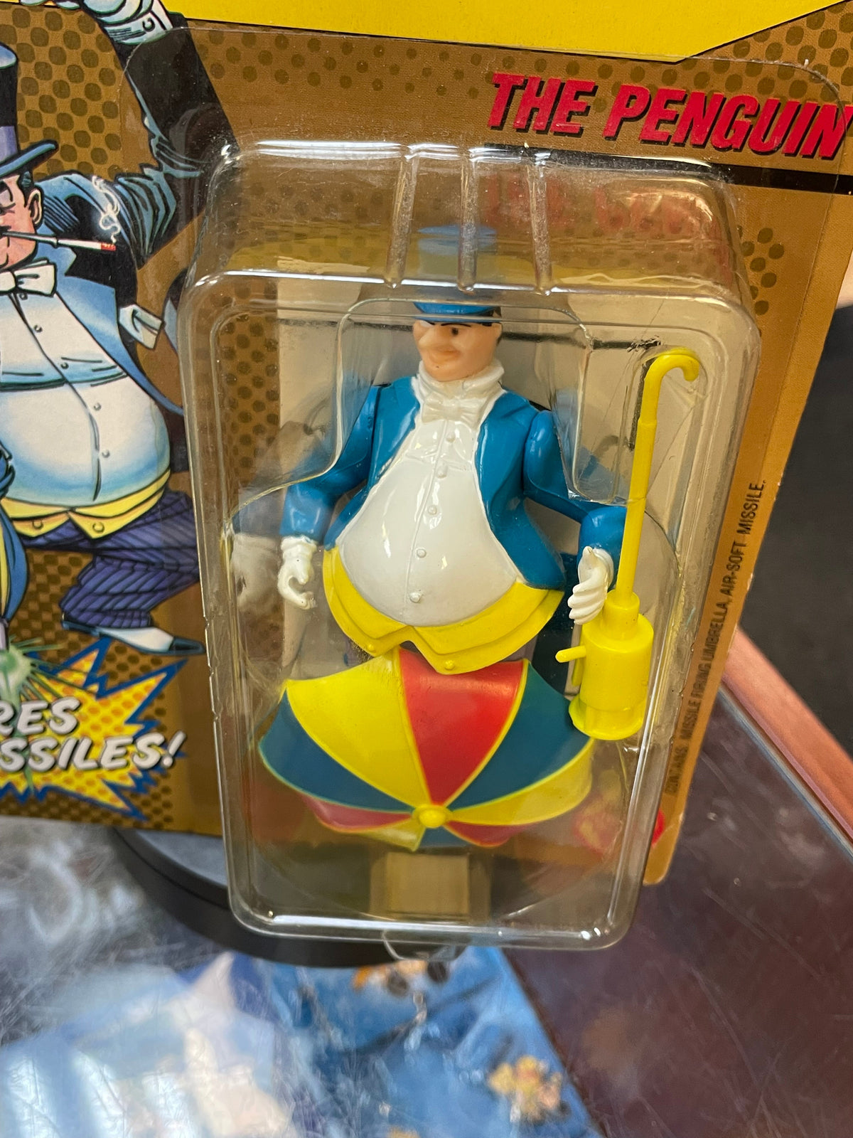 Umbrella Firing Missels Penguin (Vintage DC Comic Superheroes, Toybiz) **SEALED** product image 6, provided for visual