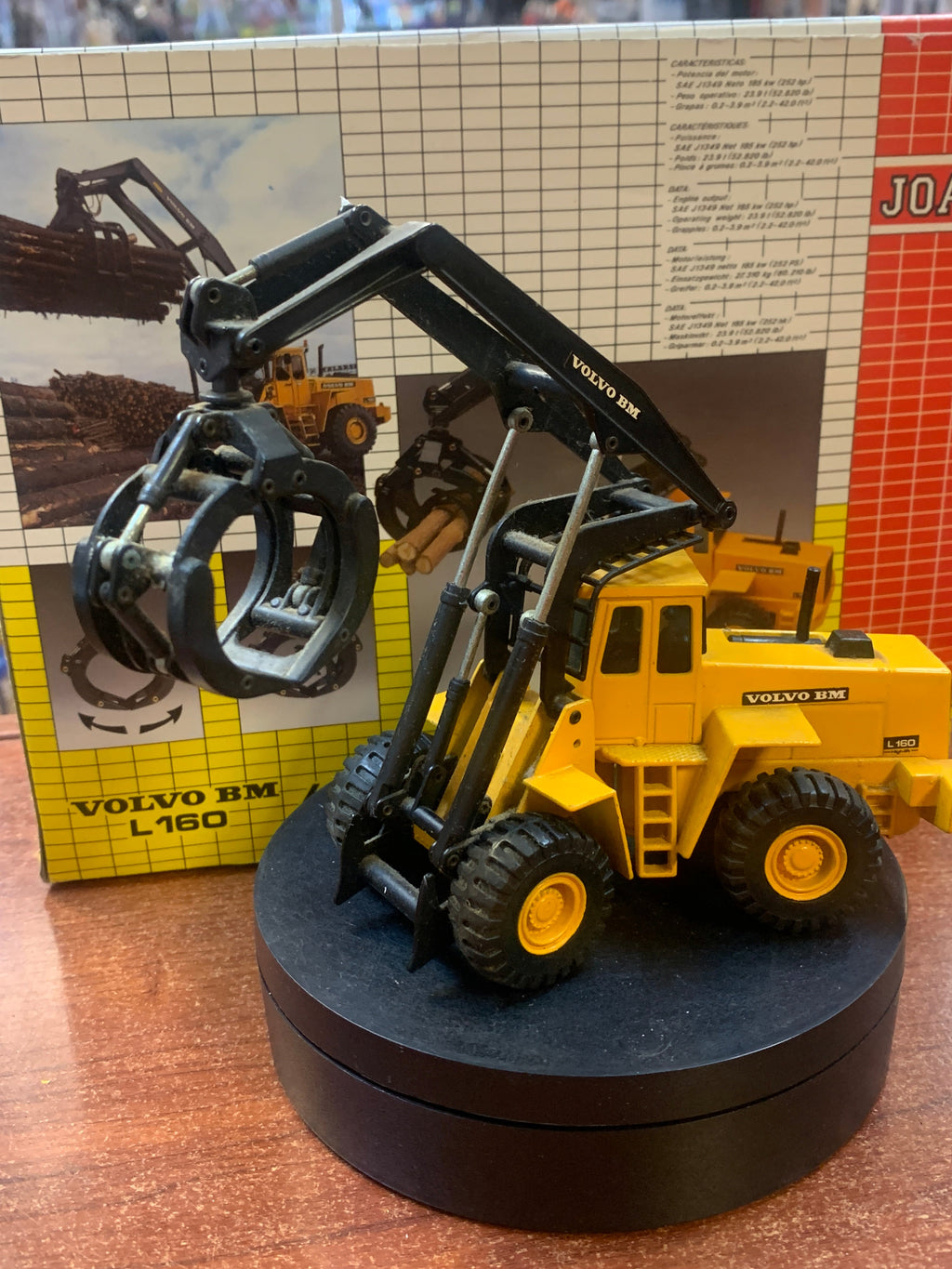 Caterpillar Compact Volvo BM L160 High Lift 1/70 ( Vintage JOAL, CAT) product image 2, provided for visual reference and