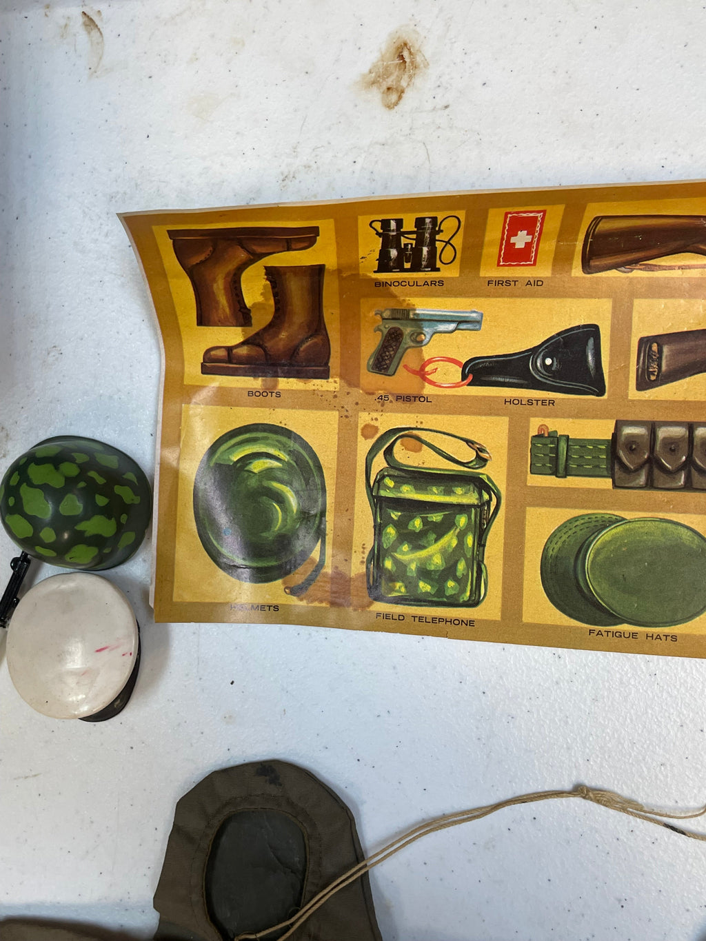 Action Marine with Foot Locker (Vintage 12” GI Joe, Hasbro) **Original** product image 36, provided for visual reference and