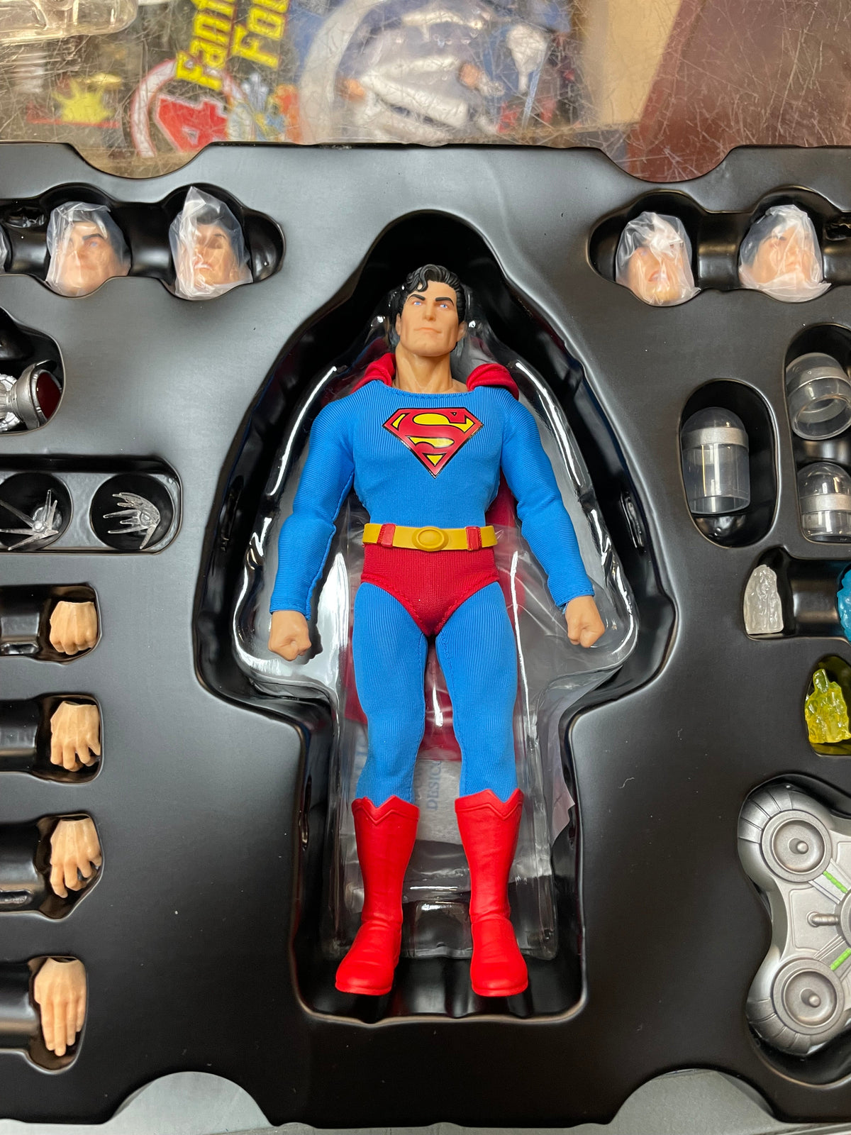 Man of Steel Superman (Mezco One:12, DC Comics) **COMPLETE** product image 7, provided for visual reference and product