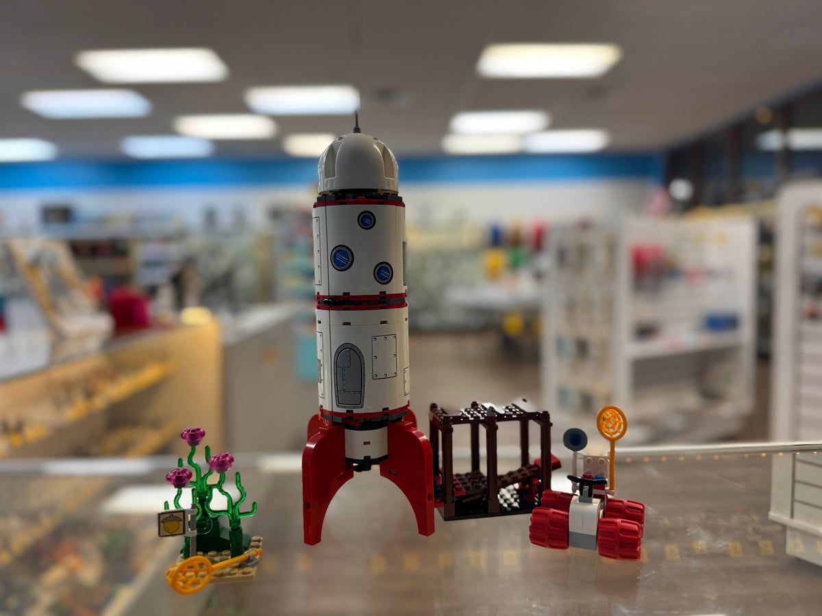 3831 SpongeBob Rocket Ride (Retired) (Previously Owned) product image 1, provided for visual reference and product detail