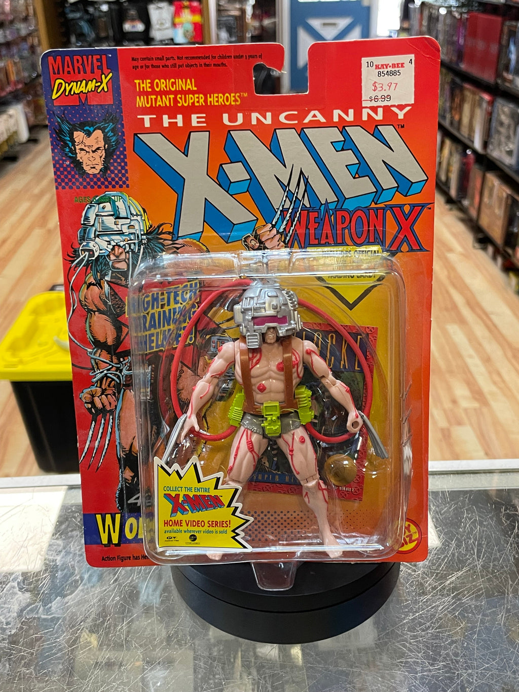 Uncanny Weapon X Wovlerine Red (Vintage Marvel, Toy Biz) SEALED product image 1, provided for visual reference and product