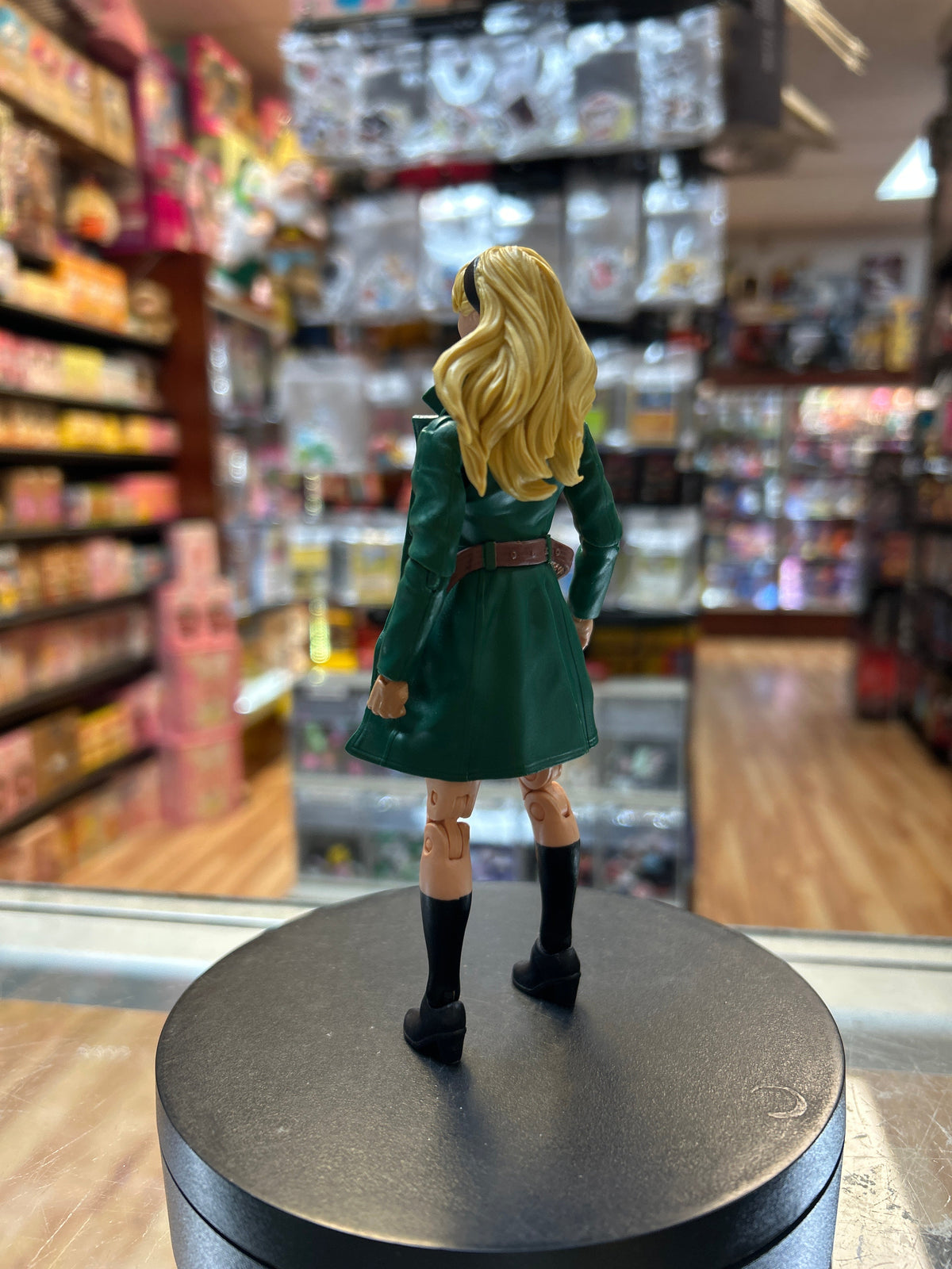 Gwen Stacy (Marvel Legends, Hasbro) **INCOMEPLETE** product image 3, provided for visual reference and product detail review