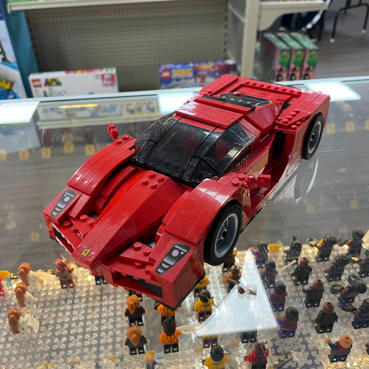 8652 Enzo Ferrari 1:17 (Retired) (Previously Owned) product image 1, provided for visual reference and product detail review