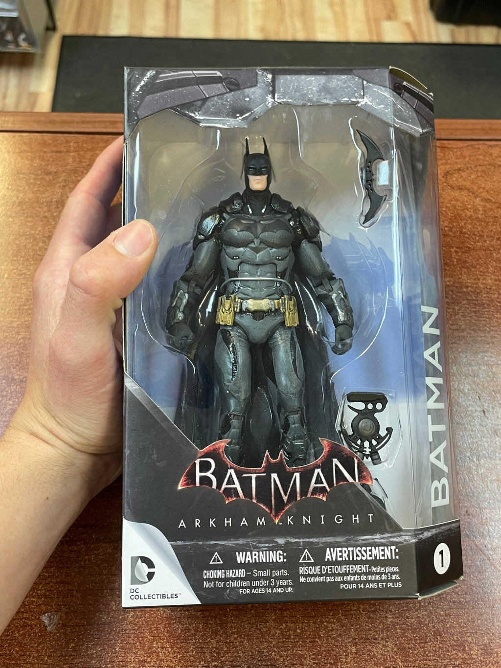Batman #1 (Batman Arkham knight, DC Collectibles) SEALED product image 5, provided for visual reference and product detail