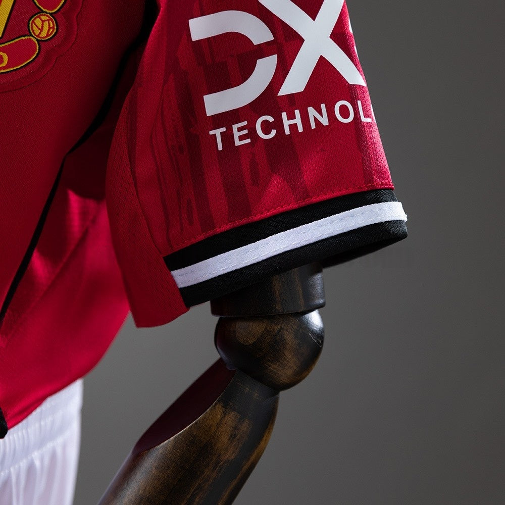 Kids Manchester United Jersey 25/26 Home Football Kit product image 5