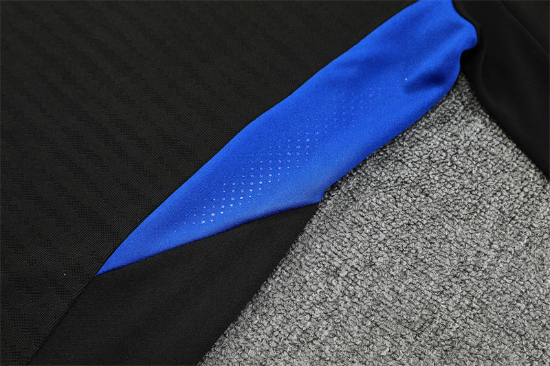 Manchester United Training Tracksuits 25/26 Football Kit product image 12
