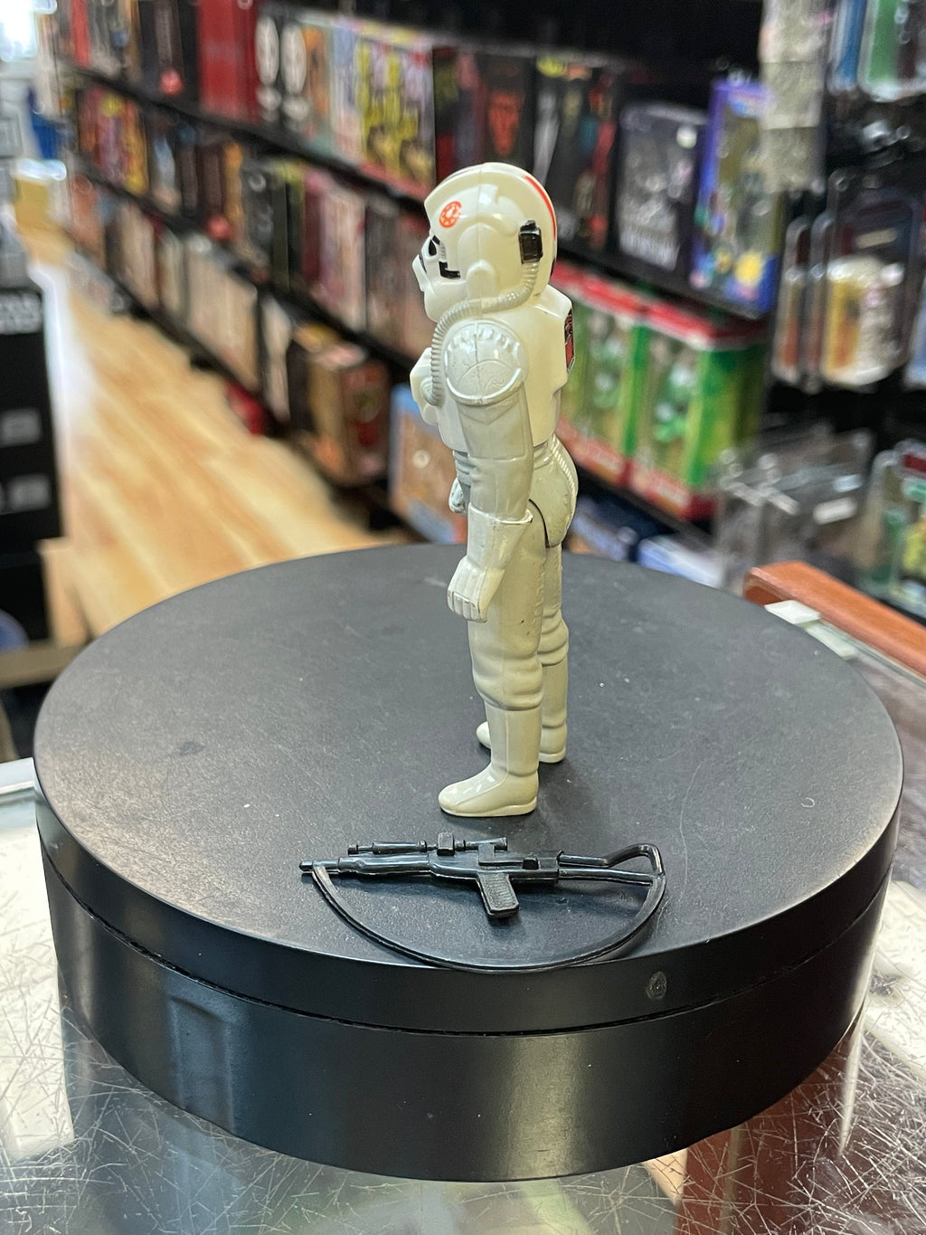 AT AT Driver 7050 (Star Wars Vintage, Kenner) COMPLETE product image 2, provided for visual reference and product detail