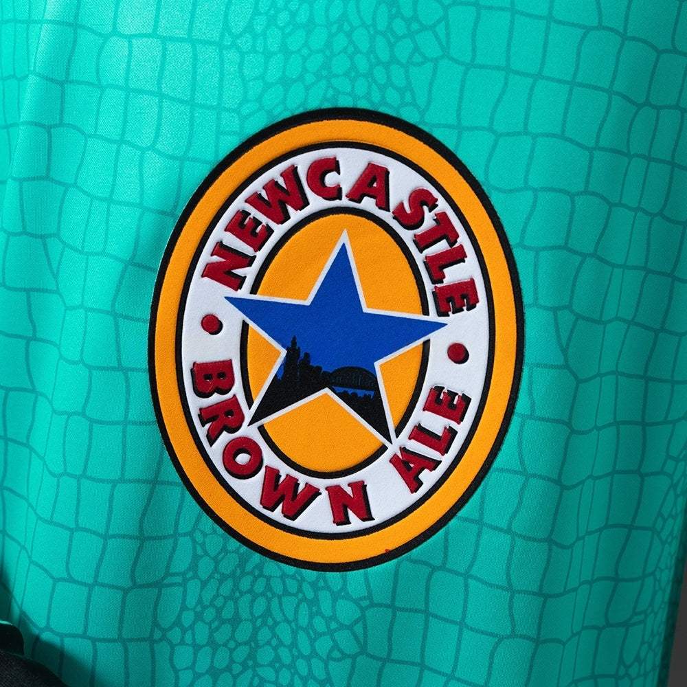 Newcastle United Goalkeeper Jersey 1997-98 Retro Long product image 5