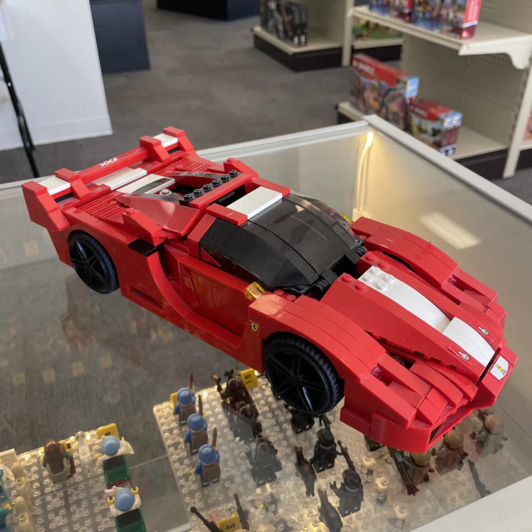 8156 Ferrari FXX 1:17 (Retired) (Previously Owned) product image 1, provided for visual reference and product detail review