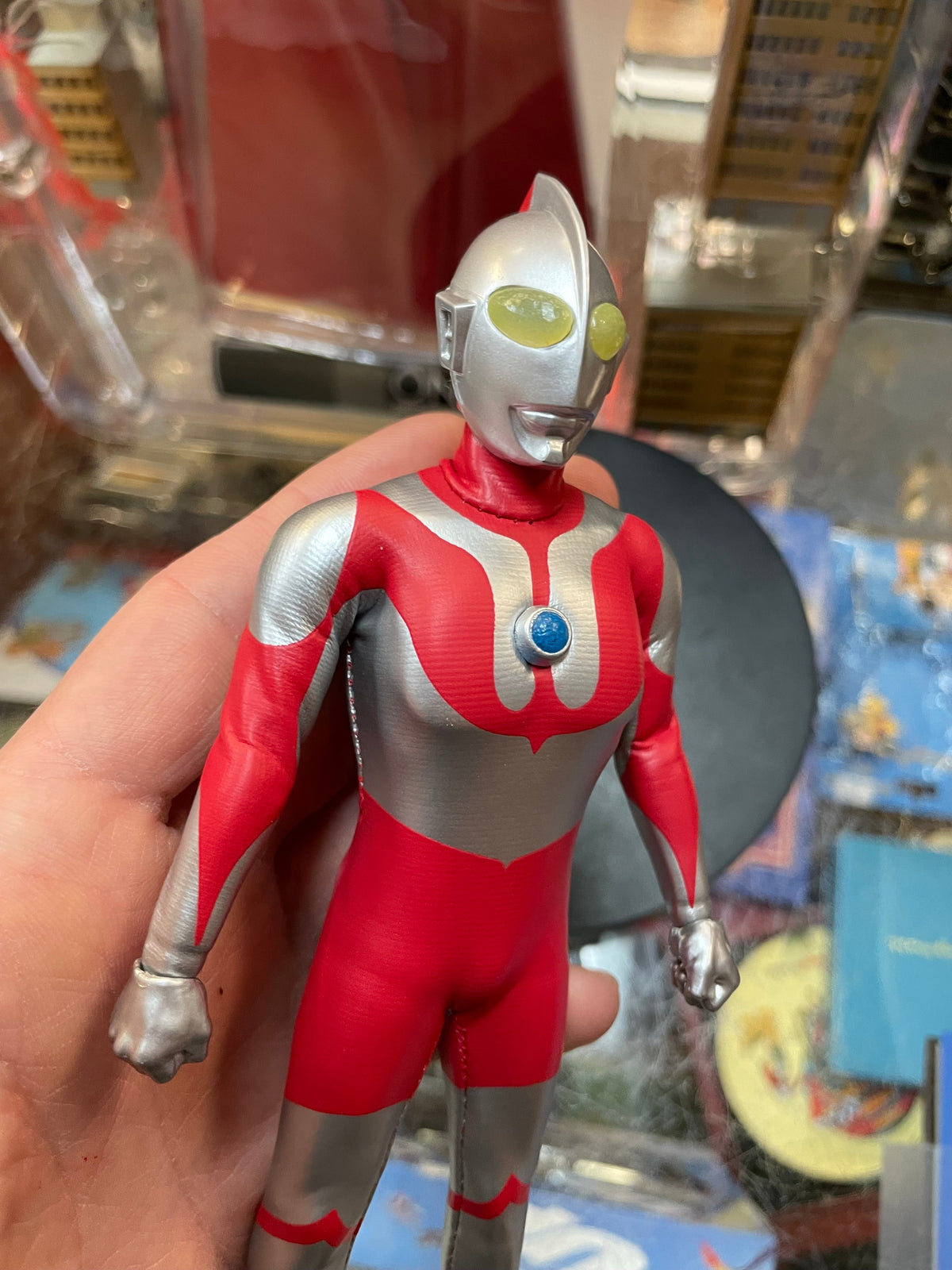Ultra Man One:12 (Mezco, Ultra Man) **COMPLETE** product image 6, provided for visual reference and product detail review