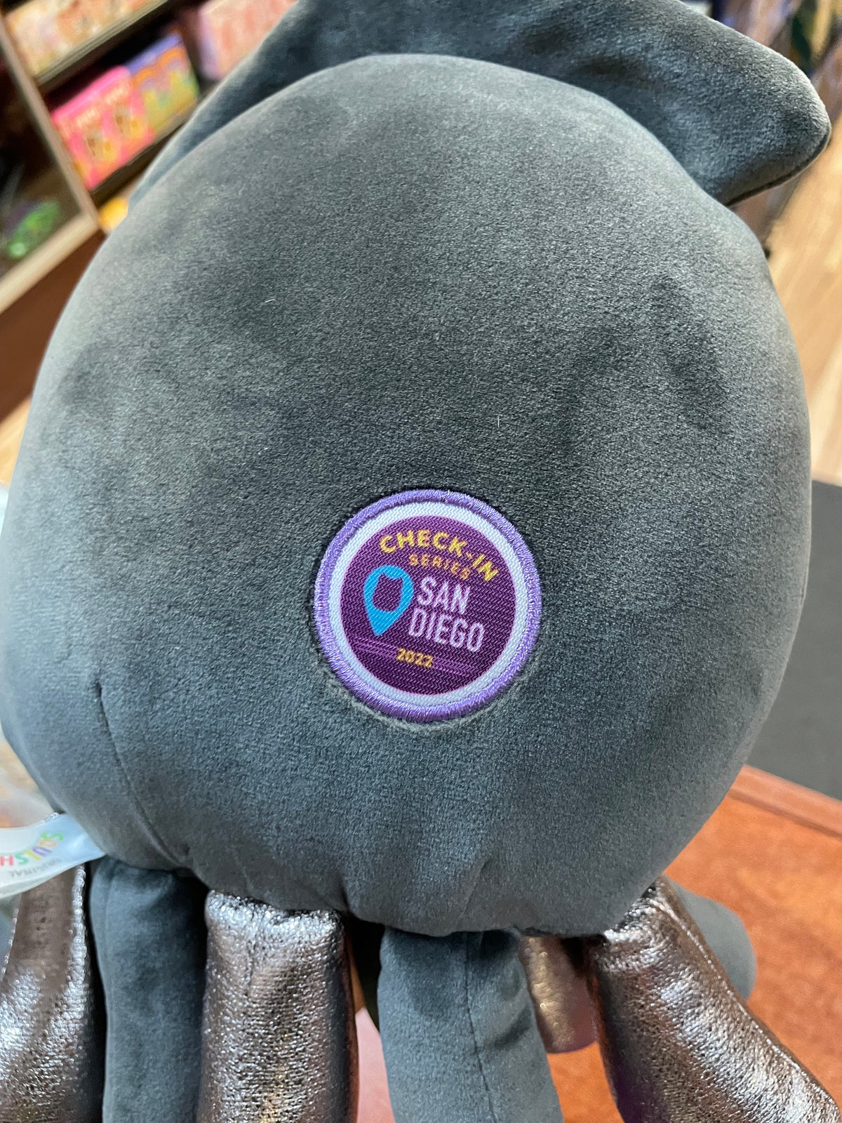 Stacy Squid -Check In SDCC 2022- (Squishmallows, Jazwares) **NEW** product image 12, provided for visual reference and