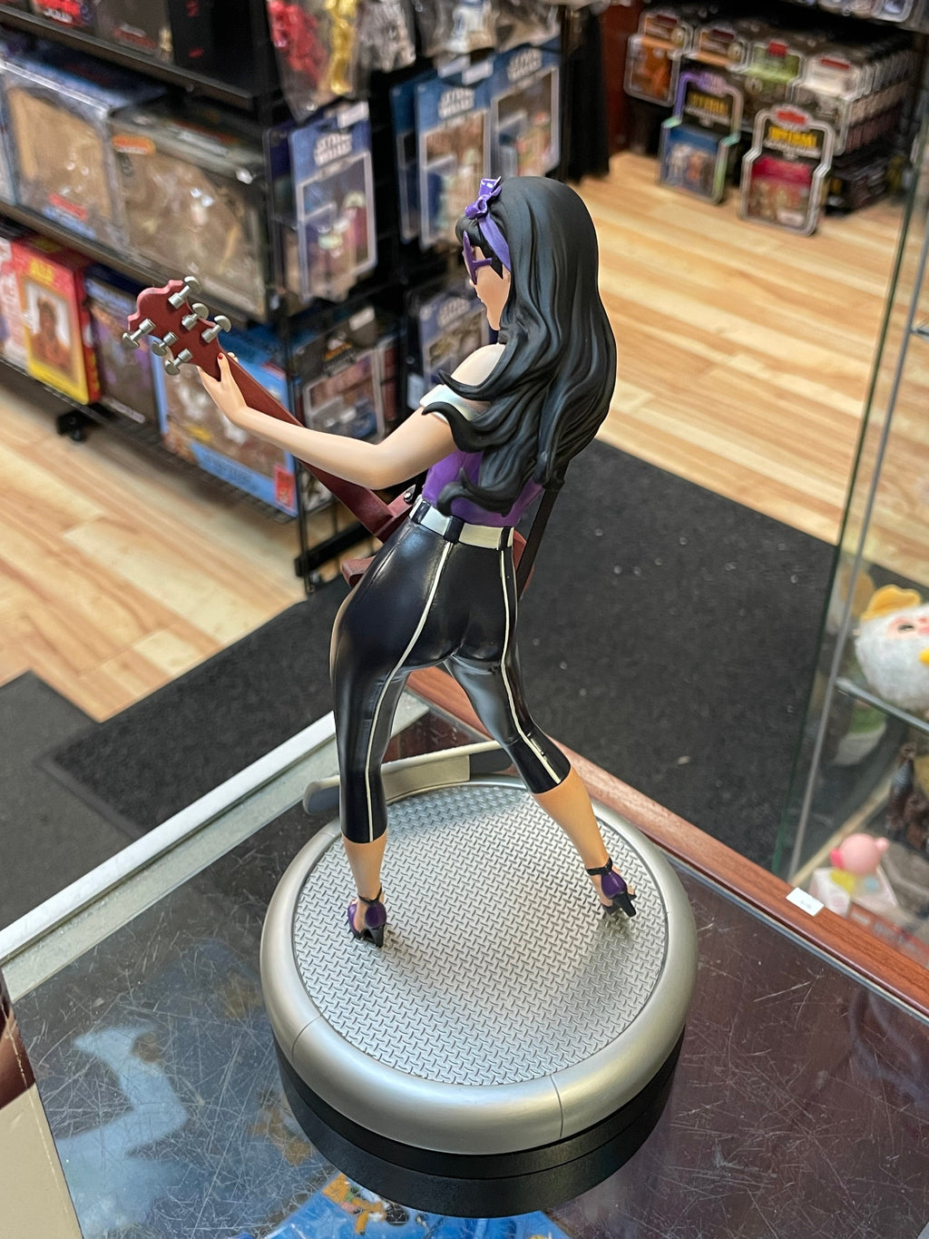 The Huntress DC Bombshells Statue (DC Collectibles, DC Direct) COMPLETE product image 9, provided for visual reference and
