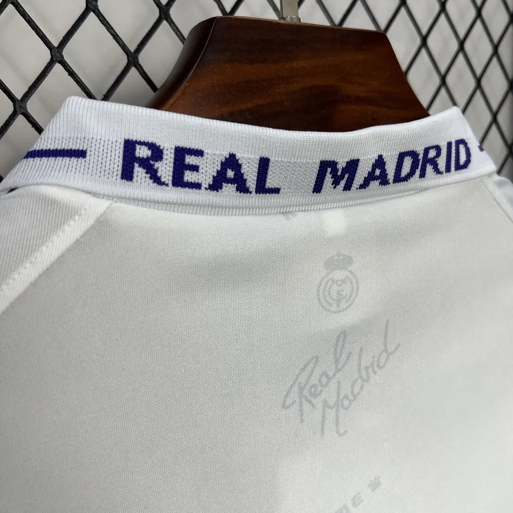 Retro Real Madrid Home Kit 1994/96 Long Sleeves Football product image 6
