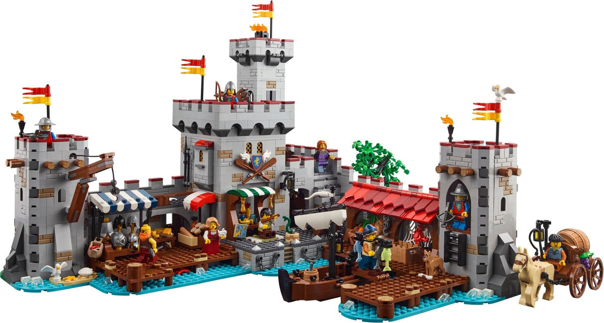 910047 Medieval Seaside Market (Retired) (New Sealed) product image 2, provided for visual reference and product detail