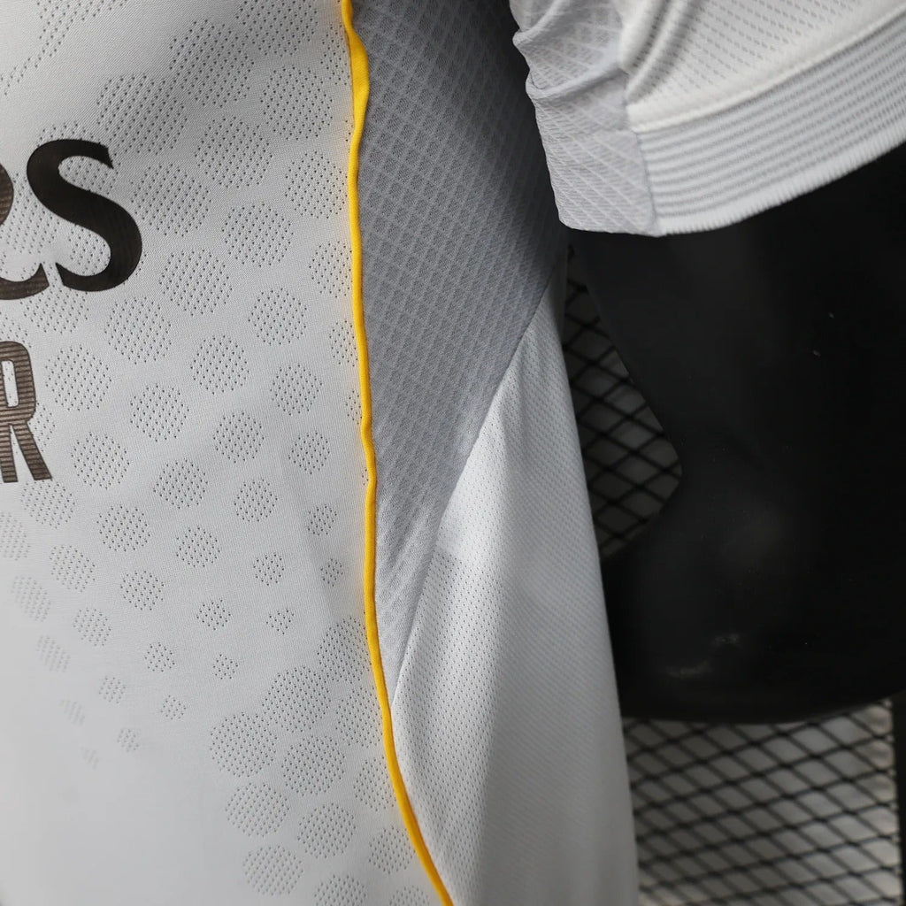 Player Version Real Madrid Jersey 25/26 Home Football Kit product image 3